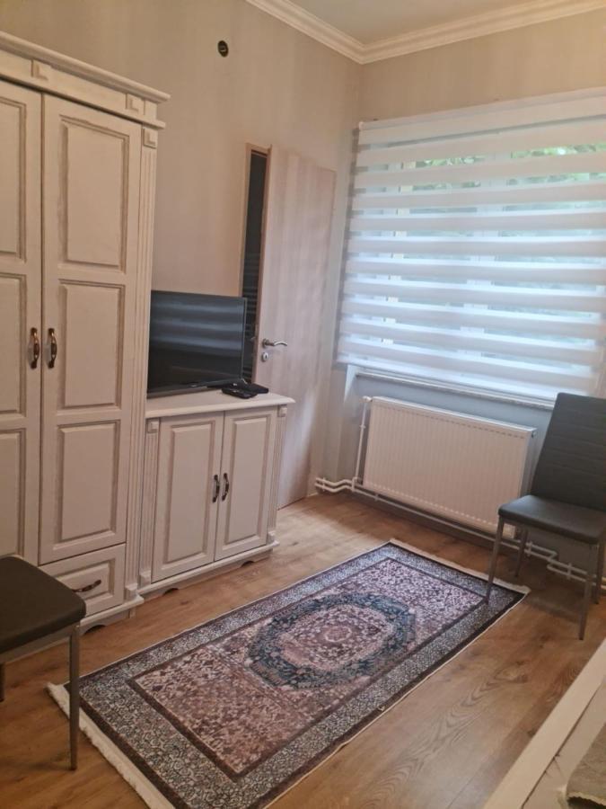 Huerrem Apartman Eger Exterior photo